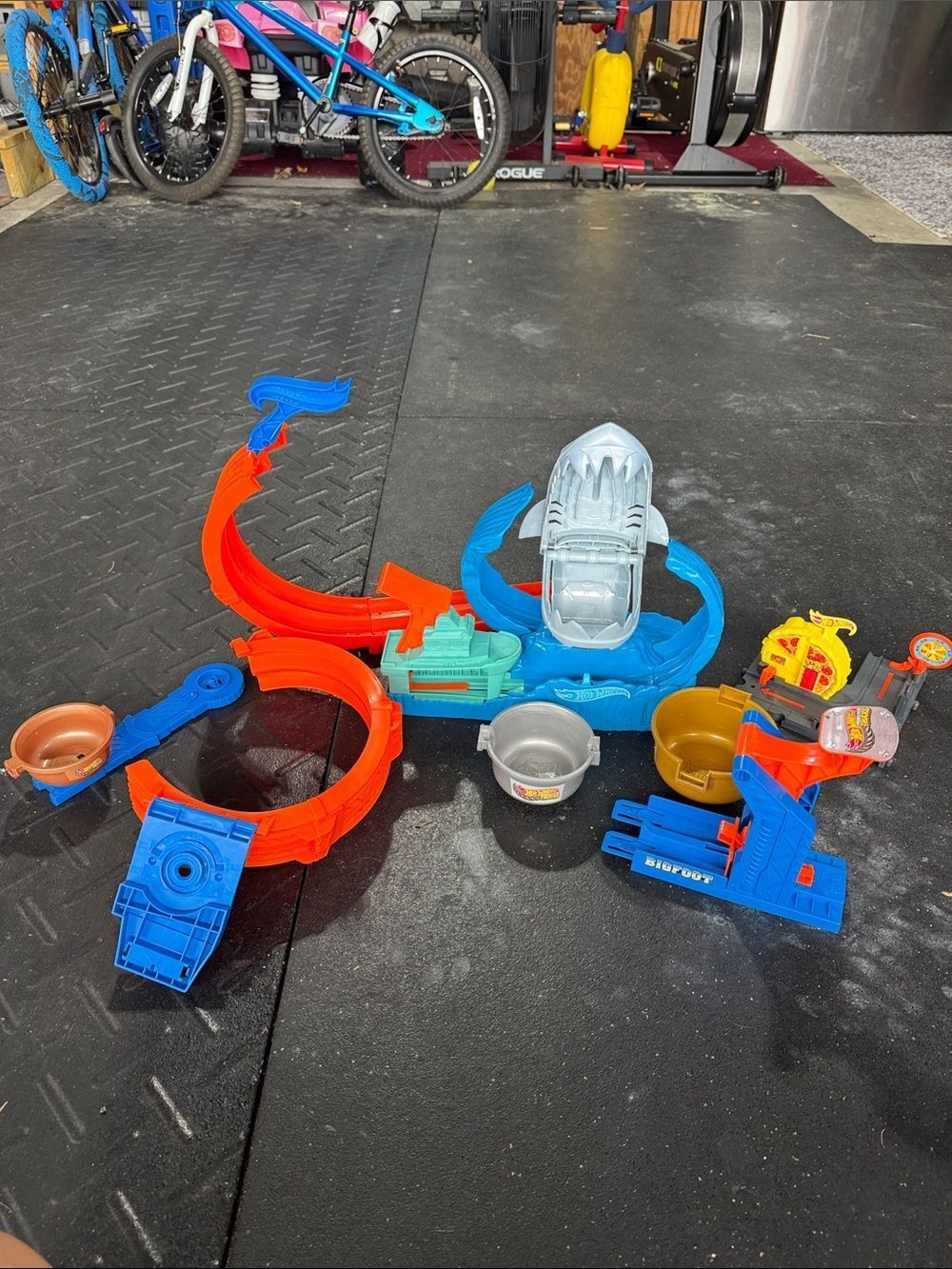 Various Hot Wheels Track Pieces